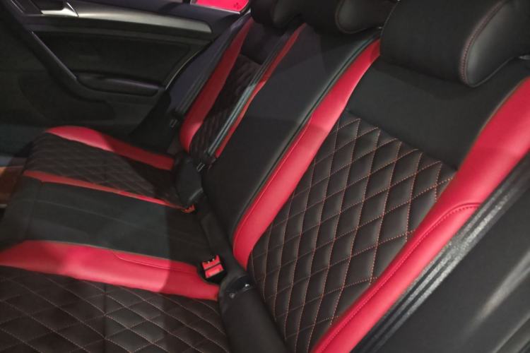 Used Volkswagen Golf 2016 1.6L Automatic Fashion Model