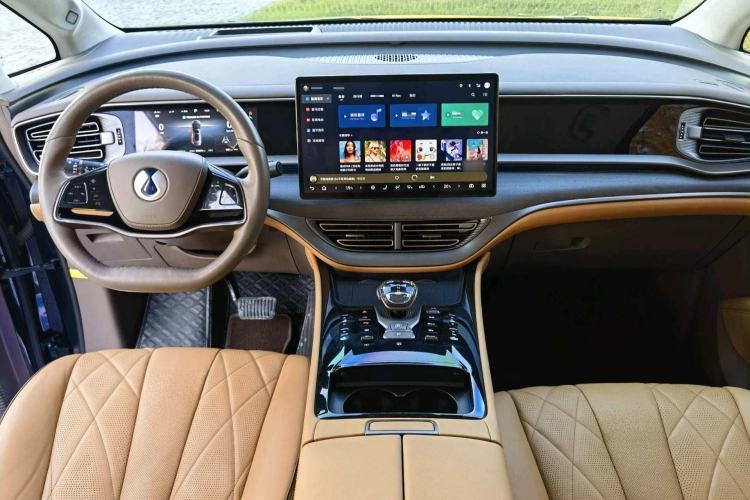 Used Denza D9 2022 DM-i 970 Four-Wheel Drive Flagship Model