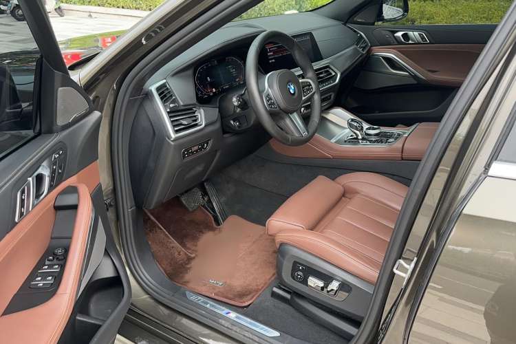 Used BMW X6 2020 xDrive40i Luxury Model with M Sport Package