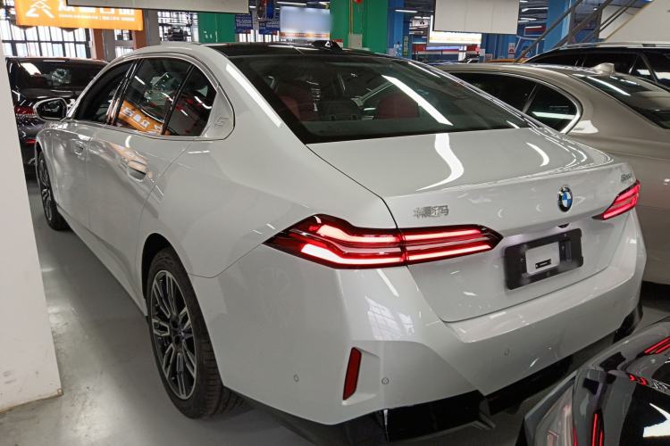 Used BMW 5 Series 2025 525Li M Sport Package