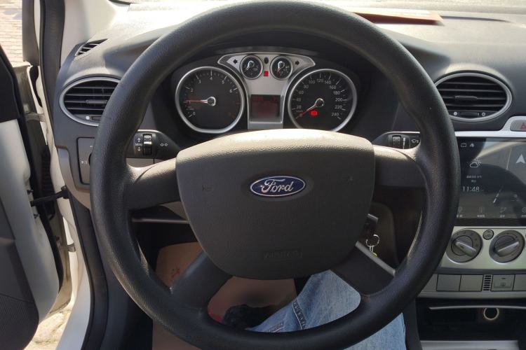 Used Ford Focus 2013 Hatchback Classic 1.8L Manual Base Model