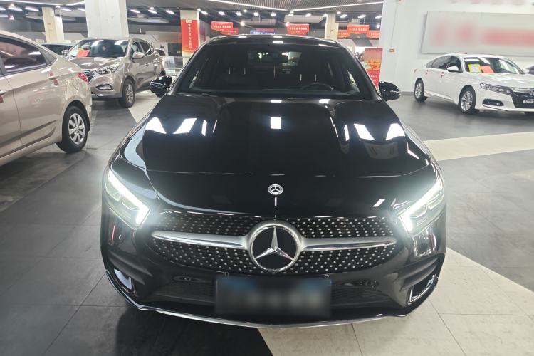 Used Mercedes-Benz A-Class 2022 Second Facelift A 200 L Sport Sedan Fashion Version
