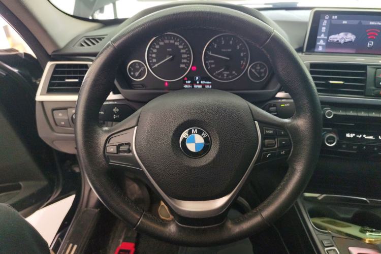 Used BMW 3 Series 2017 318i Fashion Model
