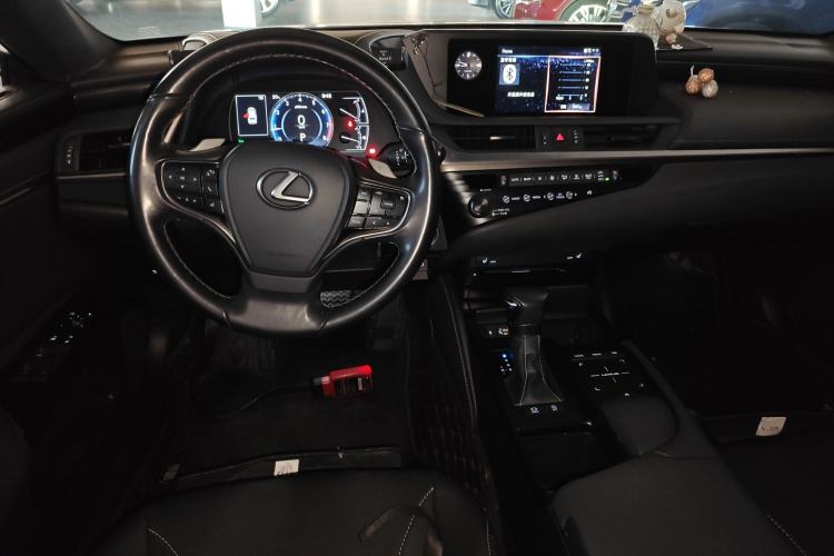 Used Lexus ES 2020 200 Excellence Edition
