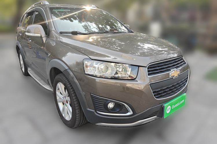 Used Chevrolet Captiva 2015 2.4L 4x4 Flagship Edition 7-Seater
