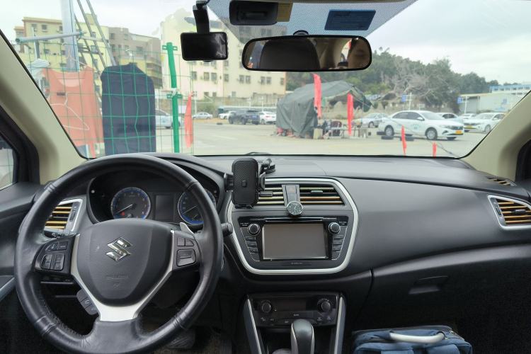 Used Suzuki S-Cross 2015 1.6L CVT Two-Wheel Drive Elite Version