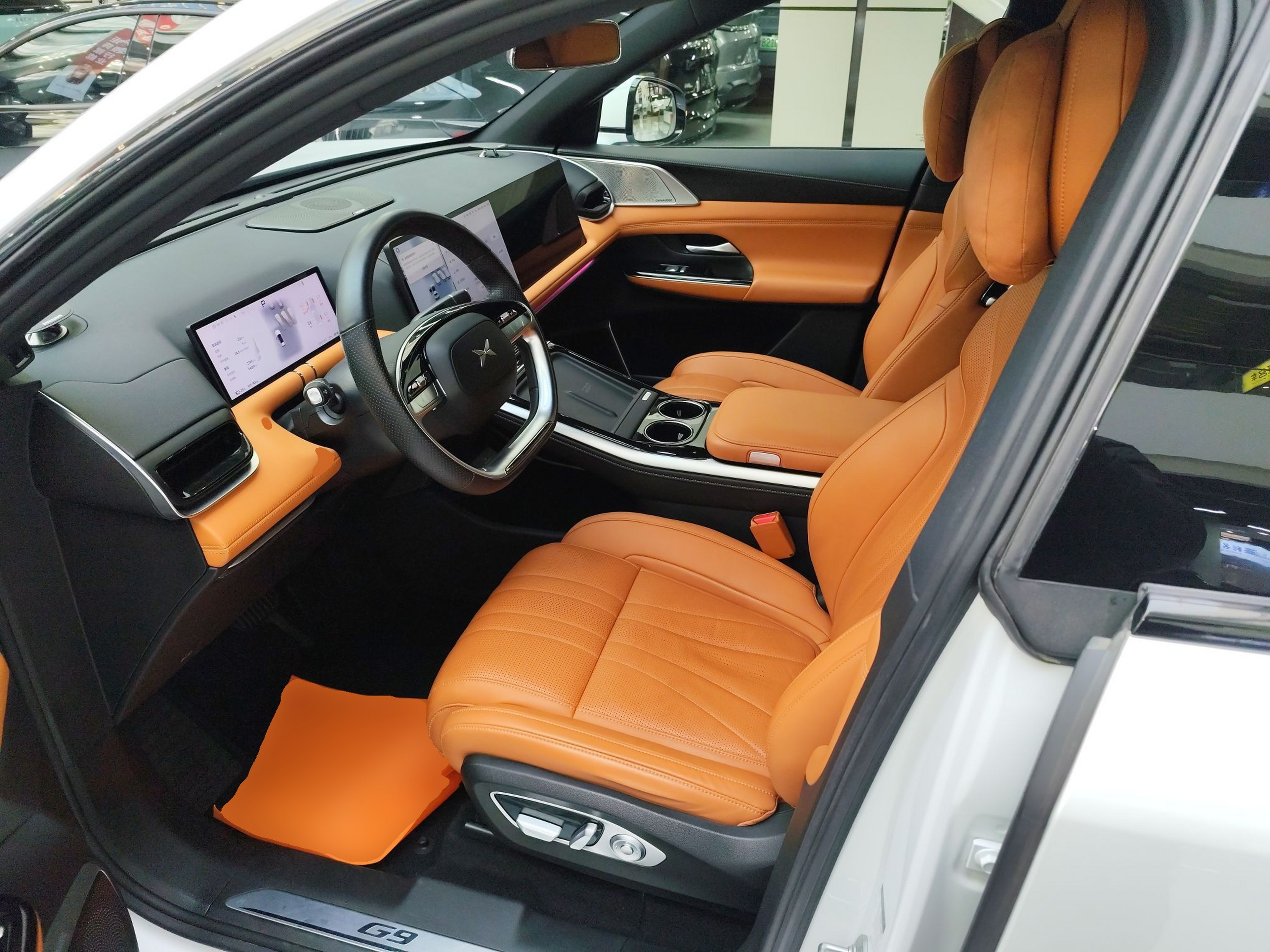 Переднее сиденье в автомобиле