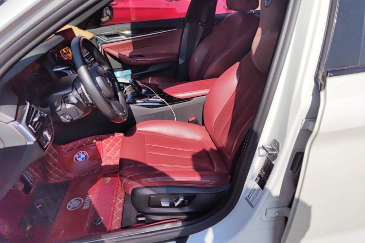 Used BMW 5 Series 2019 Facelifted 530Li Leading Edition M Sport Package