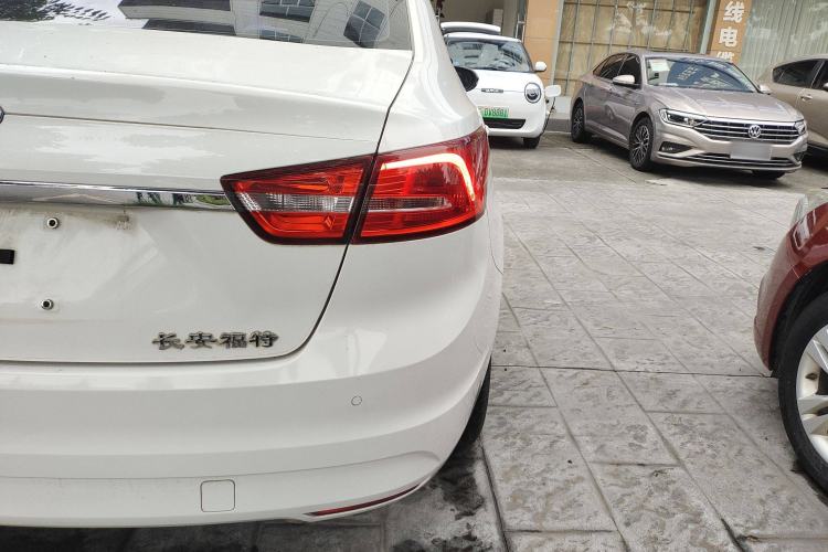 Used Ford Escort 2015 1.5L Automatic Fashion Model