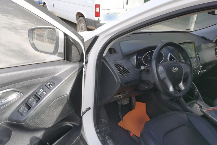 Used Hyundai ix35 2015 2.0L Automatic 2WD Comfort Edition China IV Standard