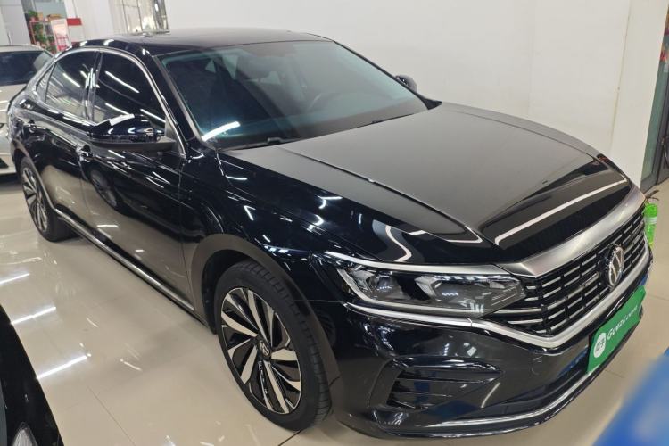 Used Volkswagen Passat 2022 330TSI Elite Edition Custom Version
