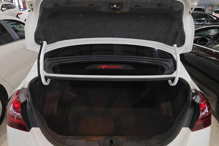 Used Geely Auto Emgrand 2019 Leading Edition 1.5L CVT Luxury Model China VI Standard
