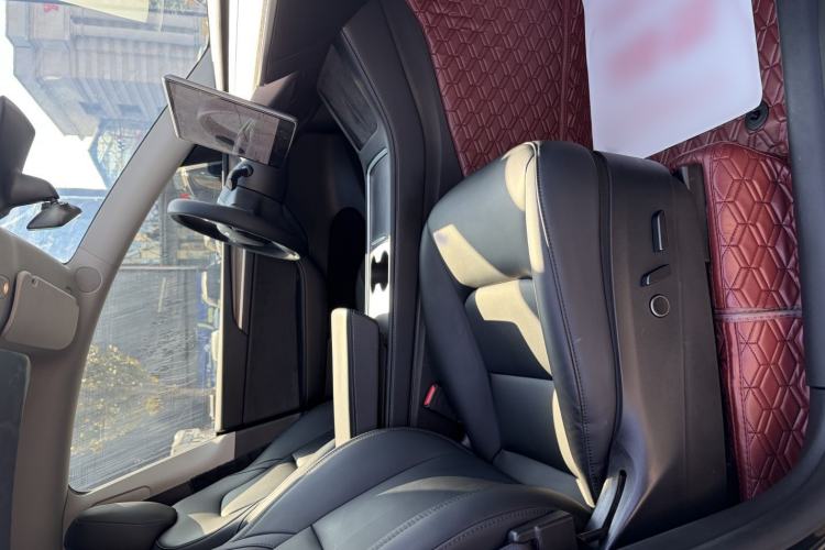 Used Tesla Model Y 2021 Long-Range All-Wheel-Drive Version
