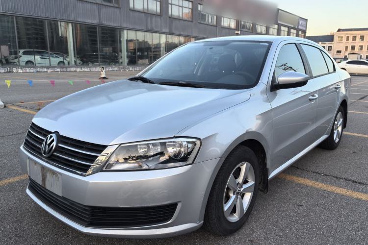 Used Volkswagen Lavida 2013 Revised Classic 1.6L Automatic Fashion Edition