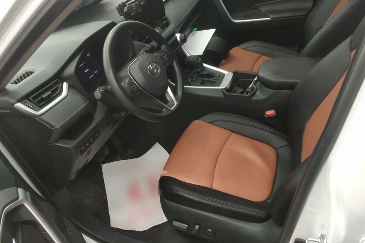 Used Toyota RAV4 2023 2.0L CVT Two-Wheel Drive Fashion Edition
