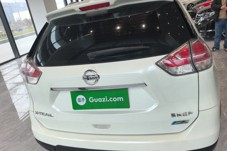 Used Nissan X-Trail 2015 2.0L CVT Comfort MAX Edition 2WD
