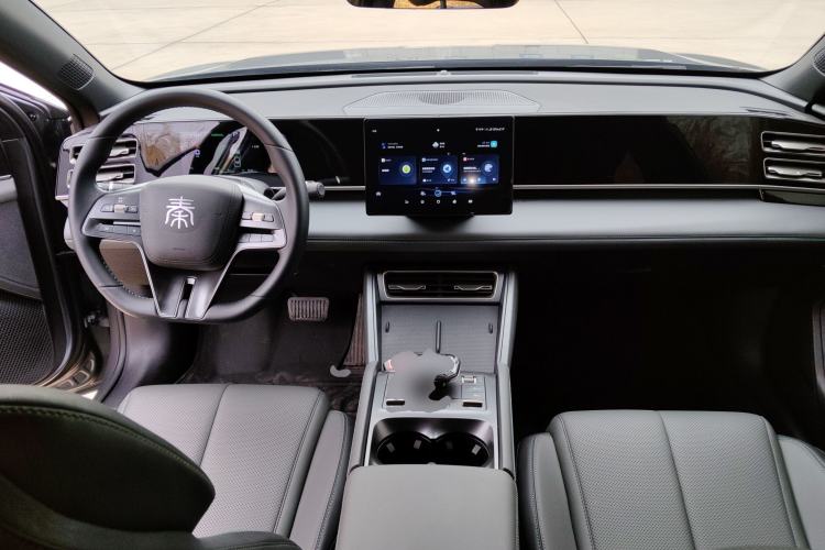 Used BYD Qin L 2024 DM-i 80KM Leading Model
