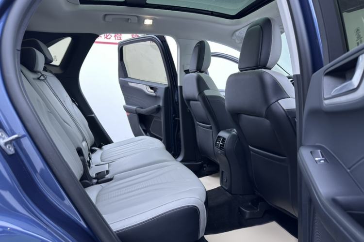 Used Ford Escape 2024 EcoBoost 245 Two-Wheel-Drive Titanium Edition