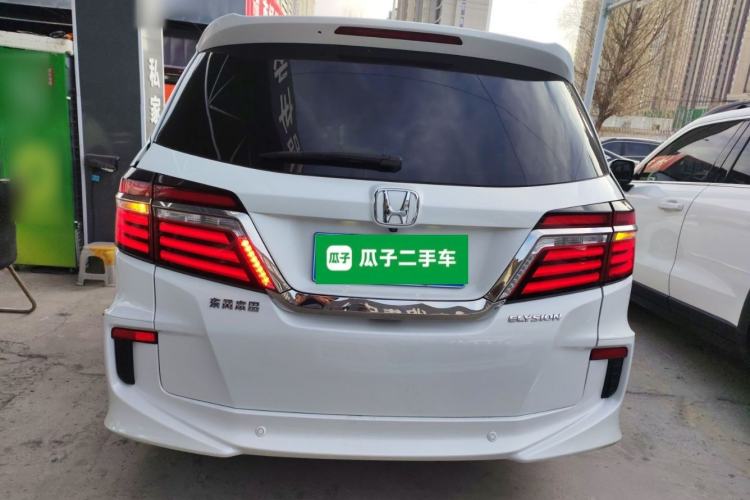Used Honda Elysion 2016 2.4L Luxury Edition
