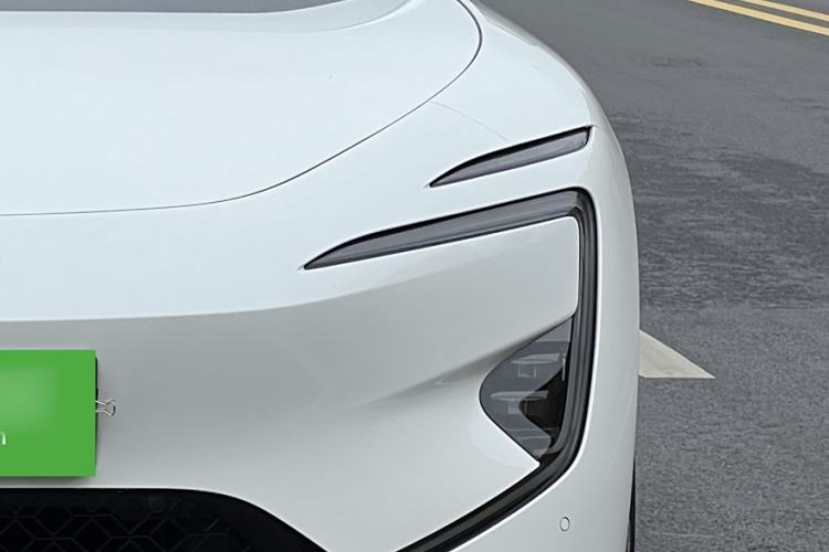 Used  12 2025 Ultra Extended-Range Edition
