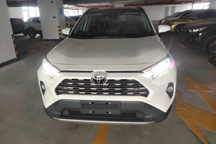 Used Toyota RAV4 2021 2.0L CVT Four-Wheel Drive Premium Edition