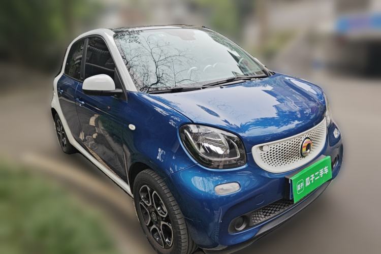Used  forfour 2018 0.9T 66 kW Pioneer Edition
