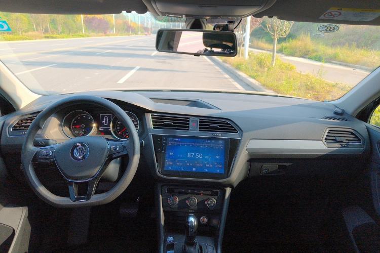 Used Volkswagen Tiguan L 2017 330TSI Automatic Two-Wheel Drive Luxury Edition
