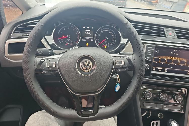 Used Volkswagen Touran 2018 Volkswagen Touran L 280TSI DSG Comfort Edition 7 Seats China V Emission Standard
