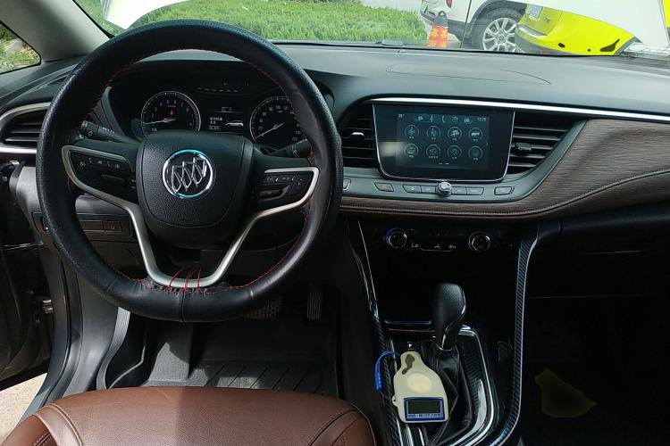 Used Buick GL6 2018 18T 6-Seater Luxury Model
