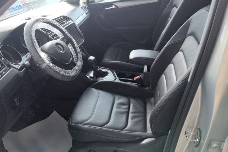 Used Volkswagen Tiguan L 2019 Updated Version 330TSI Automatic Two-Wheel Drive Panoramic Comfort Edition China VI Standard
