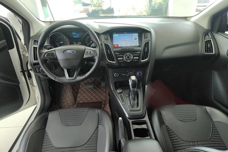 Used Ford Focus 2018 Hatchback Classic 1.6L Automatic Trendy SmartDrive Edition