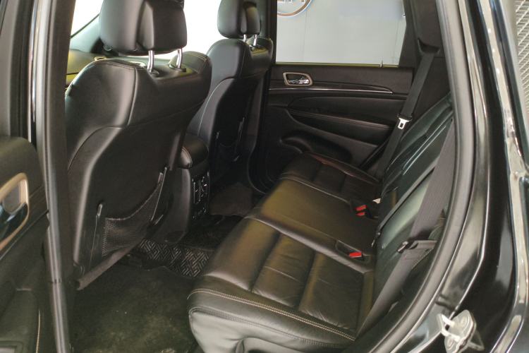 Used  Grand Cherokee (Import) 2014 3.0L Comfort Navigation Edition
