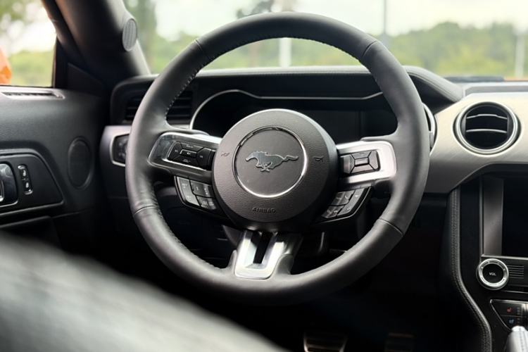 Used Ford Mustang 2019 2.3L EcoBoost
