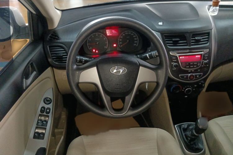 Used Hyundai Verna 2014 1.4L Manual Smart GLS Trim
