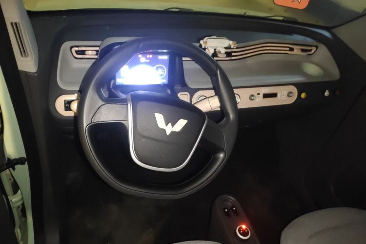 Used Wuling Hongguang MINIEV 2022 Macaron Premium Model – Lithium Ternary Battery
