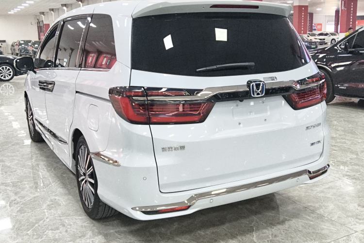 Used Honda Elysion 2024 2.0L eHEV Luxury Edition
