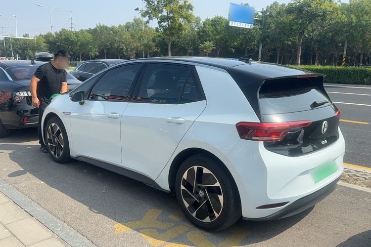 Used Volkswagen ID.3 2022 Active Pure Intelligent Enjoyment Edition
