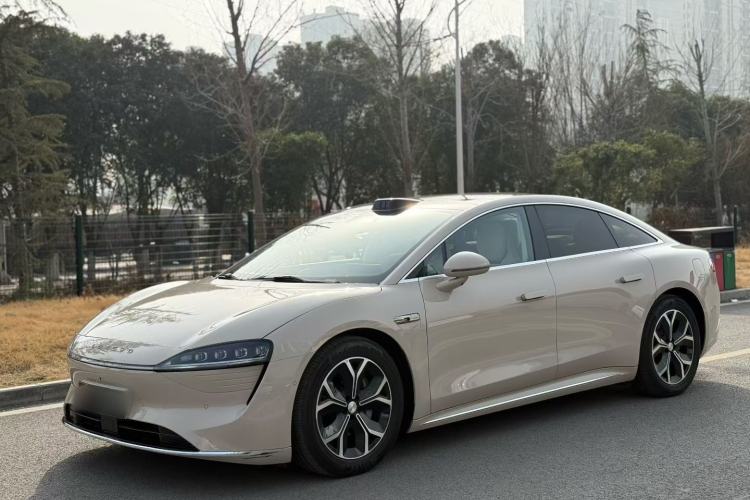 Used Hima Luxeed S7 2025 855 km Max