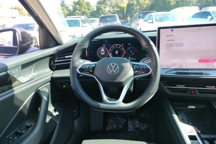 Used Volkswagen Magotan 2024 380TSI DSG Prestige Edition DaMai Package
