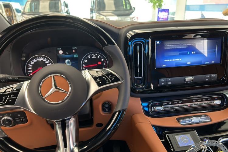 Used Mercedes-Benz Vito 2024 2.0T Business Version 7 Seats
