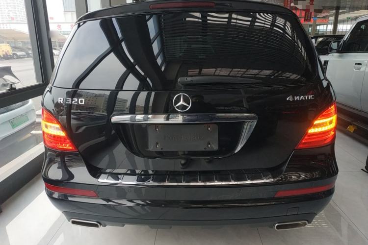 Used Mercedes-Benz R-Class 2017 R 320 4MATIC Business Edition Prestige Model
