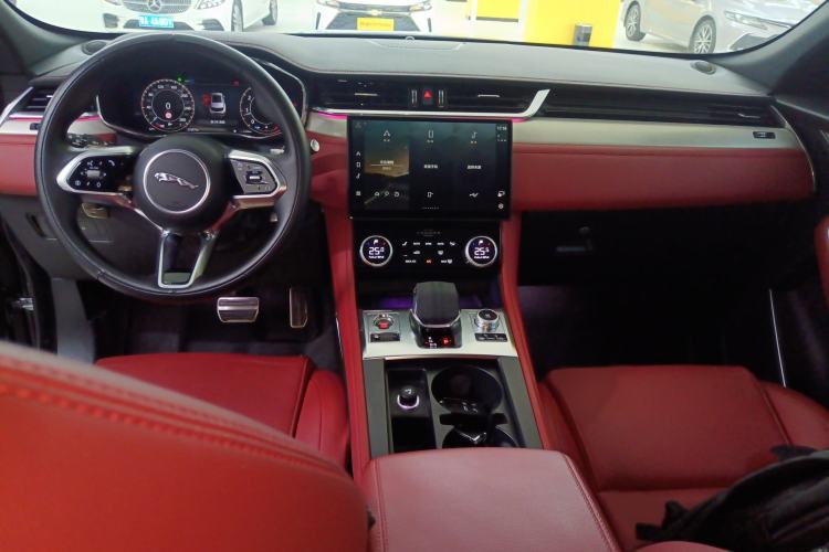 Used Jaguar F-PACE 2024 P250 R-Dynamic SE
