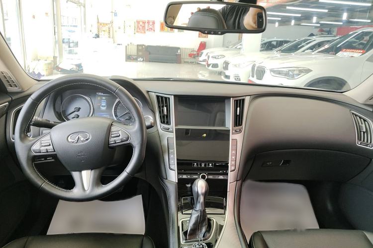 Used Infiniti Q50L 2016 2.0T Enjoyment Edition
