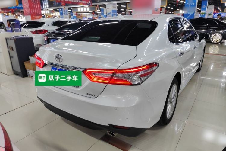 Used Toyota Camry 2021 2.0G Luxury Edition
