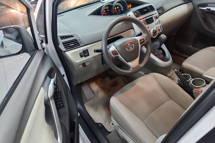 Used Toyota Verso 2014 Starlight 180G CVT Comfort Edition
