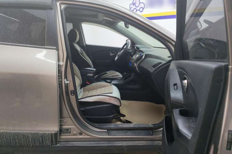 Used Hyundai ix35 2013 2.0L Automatic Two-Wheel Drive Smart GLS China IV Standard
