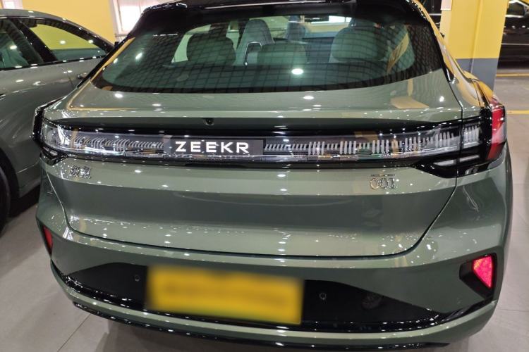 Used Zeekr 001 2025 WE Edition 100 kWh Rear-Wheel Drive
