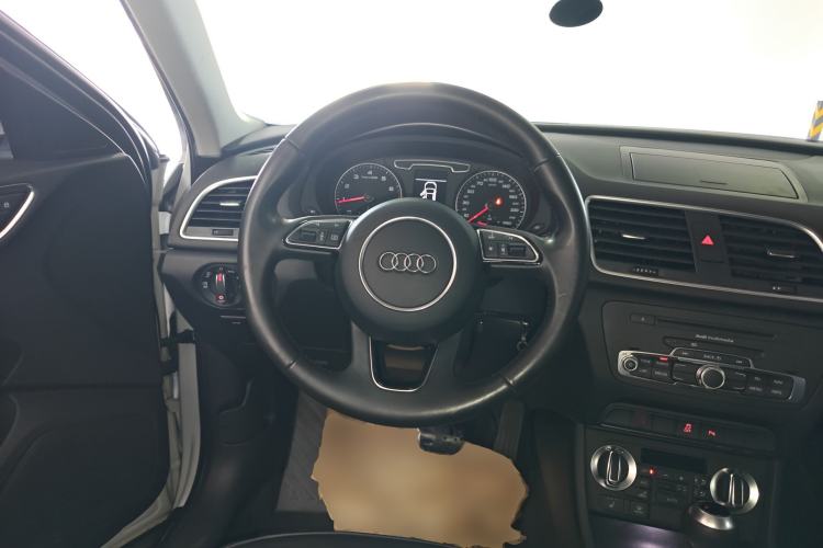 Used Audi Q3 2015 35 TFSI Comfort Model
