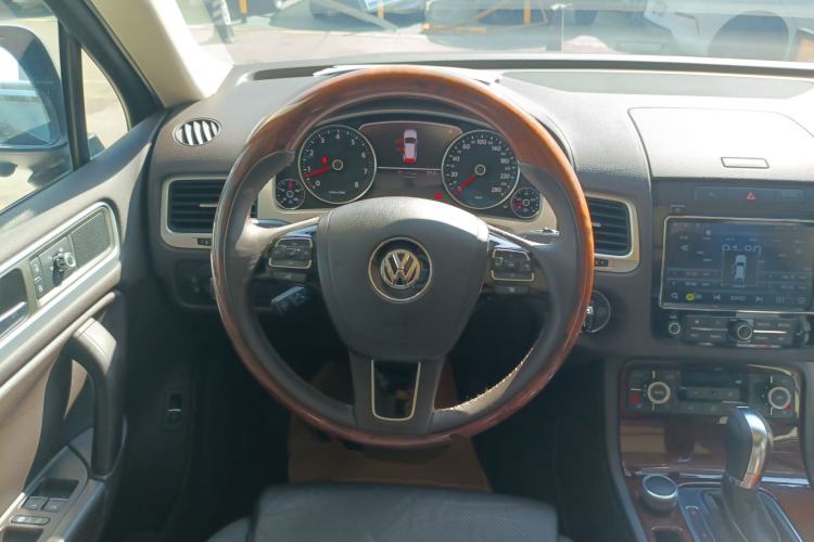 Used Volkswagen Touareg 2011 3.0 TSI Comfort Version
