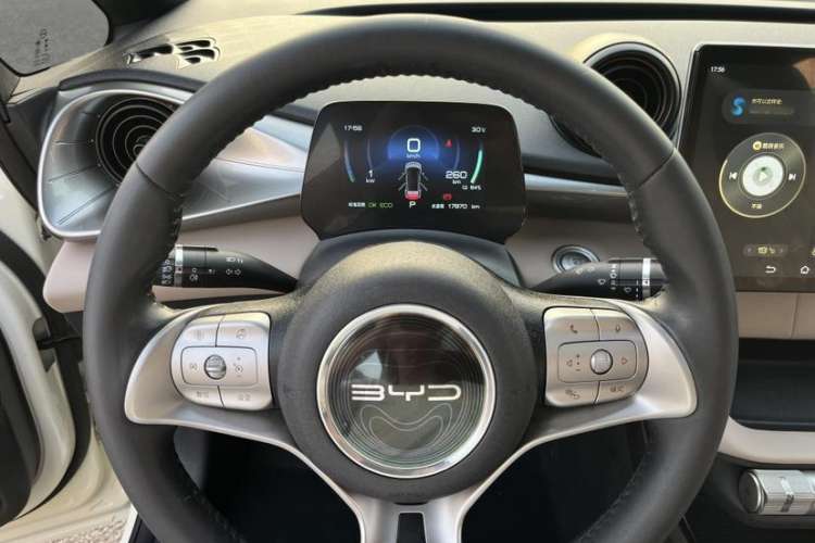 Used BYD Dolphin 2021 405 km Fashion Edition
